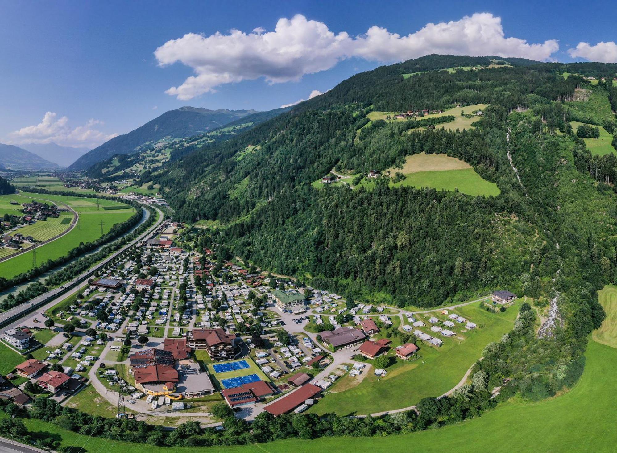 Chalet - Direkt Am 5 Sterne Campingplatz Aufenfeld Im Zillertal Mit Hallenbad Und Sauna Aschau Im Zillertal Экстерьер фото